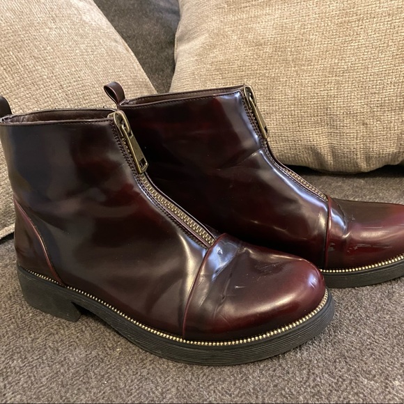 Cherry boots - Picture 1 of 3